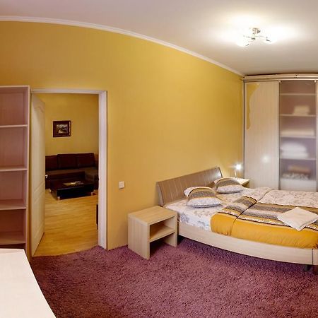 Kyiv Apartment In The City Center On Turgenevskaya Street מראה חיצוני תמונה